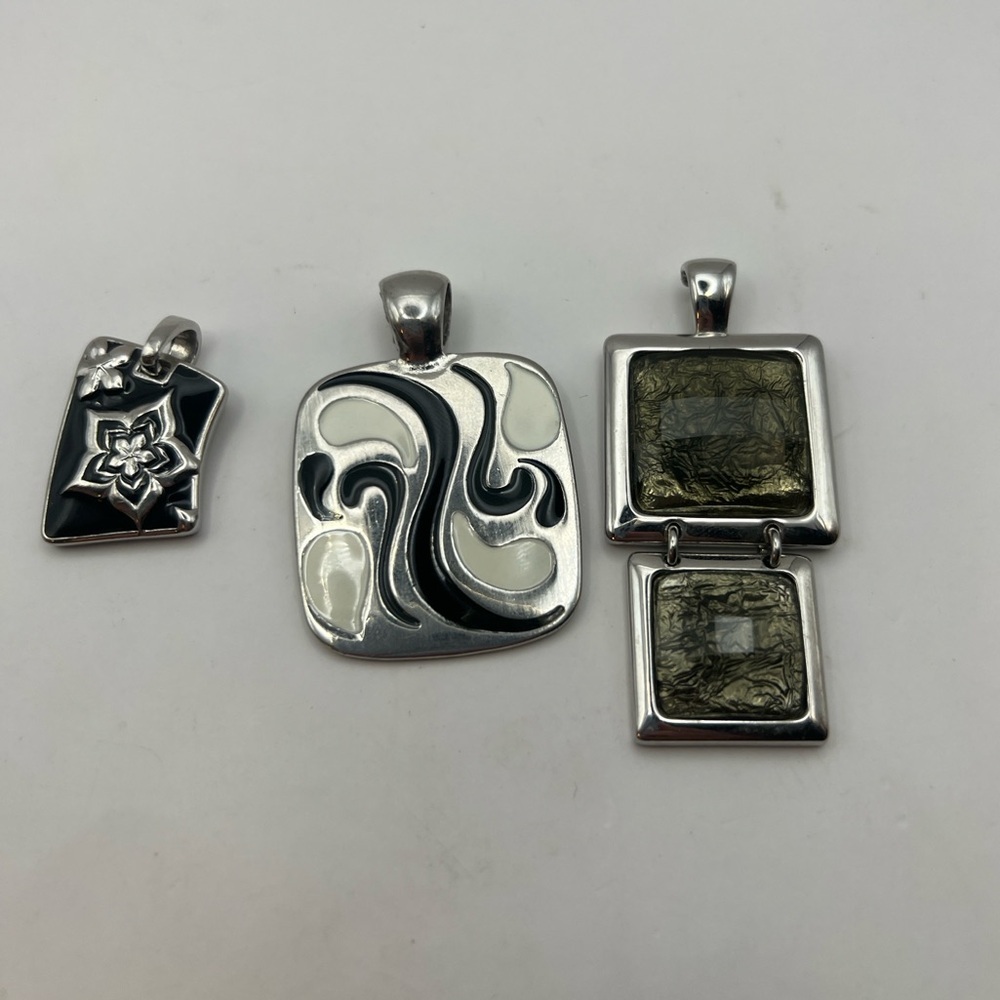 Silver-Tone Black & Green Artisan Pendant Collection - Like New